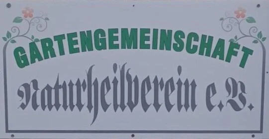 Schild am Tor